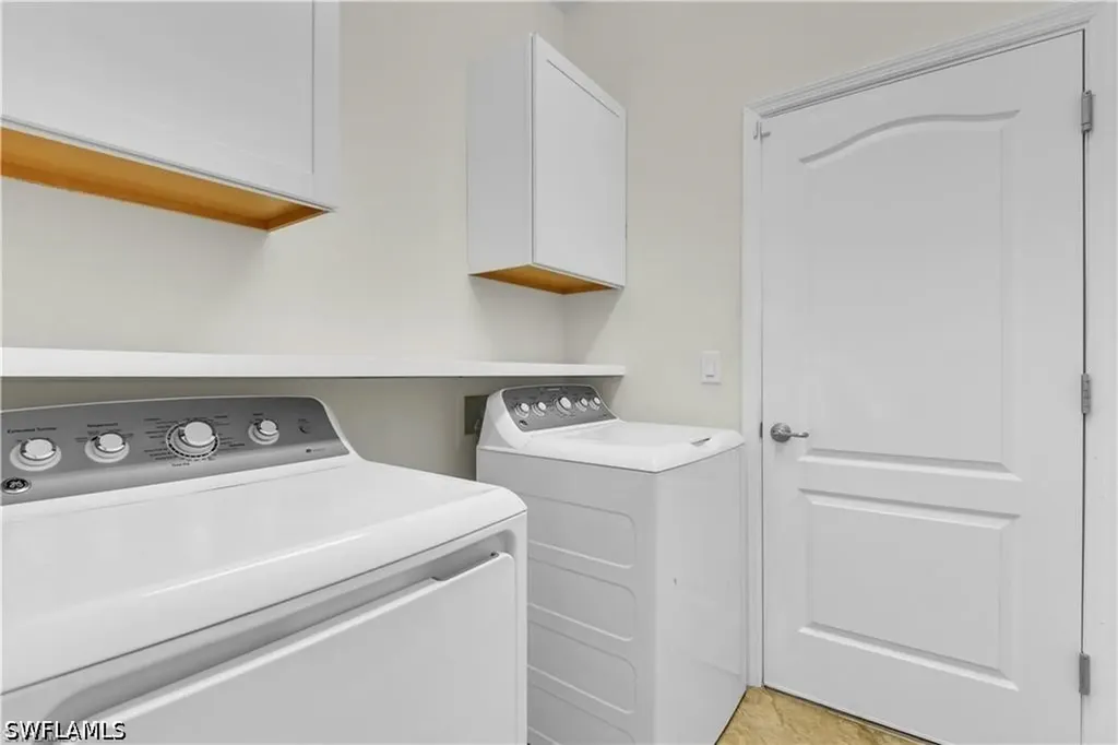 9204 Woodhurst Drive Naples FL 34120