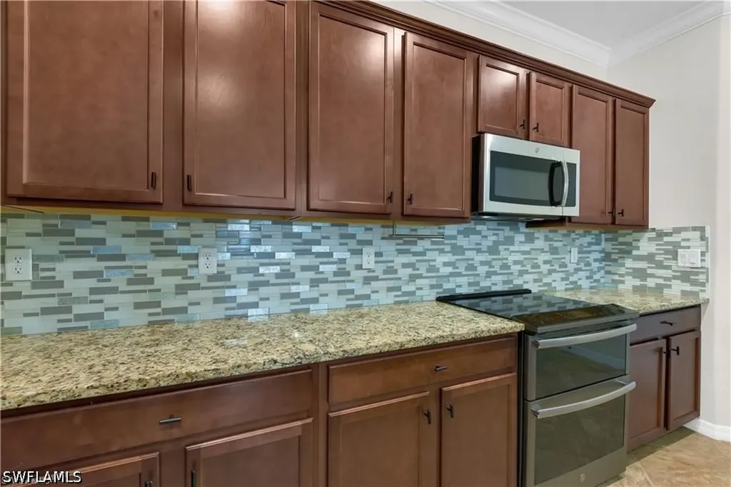 9204 Woodhurst Drive Naples FL 34120