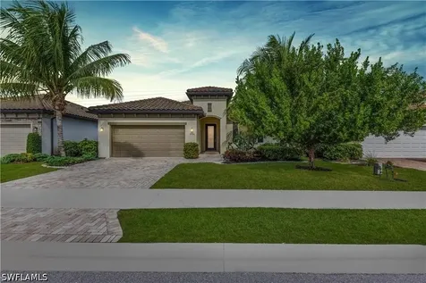 9204 Woodhurst Drive Naples FL 34120