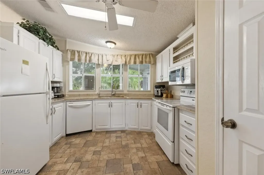 102 Estelle Drive Naples FL 34112