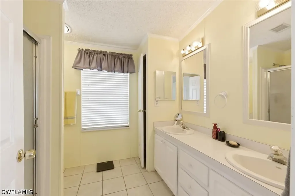 102 Estelle Drive Naples FL 34112