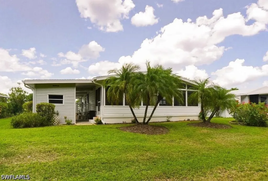 102 Estelle Drive Naples FL 34112