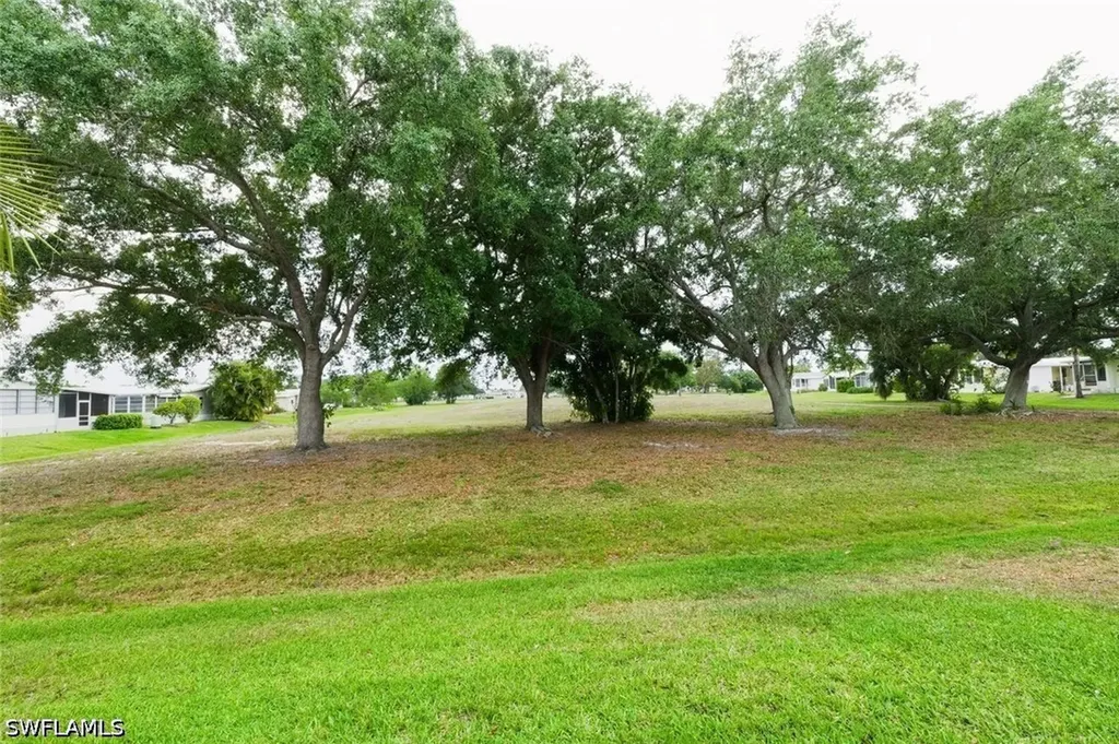102 Estelle Drive Naples FL 34112
