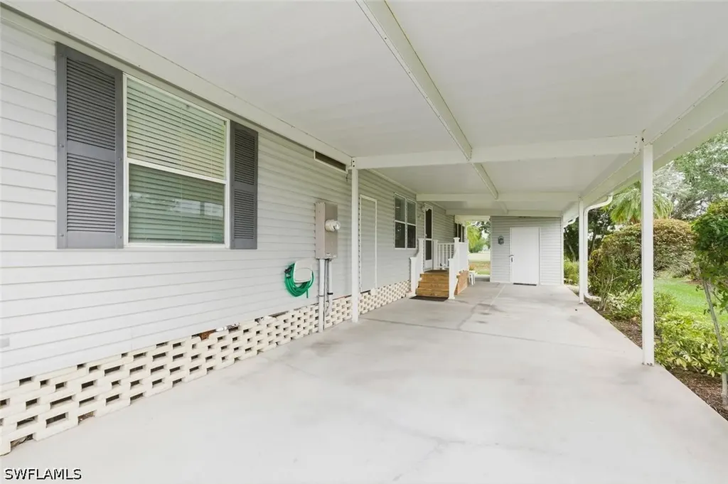 102 Estelle Drive Naples FL 34112