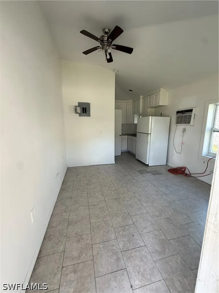 1189 N Tamiami Trail North Fort Myers FL 33903