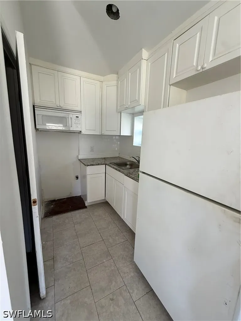 1189 N Tamiami Trail North Fort Myers FL 33903