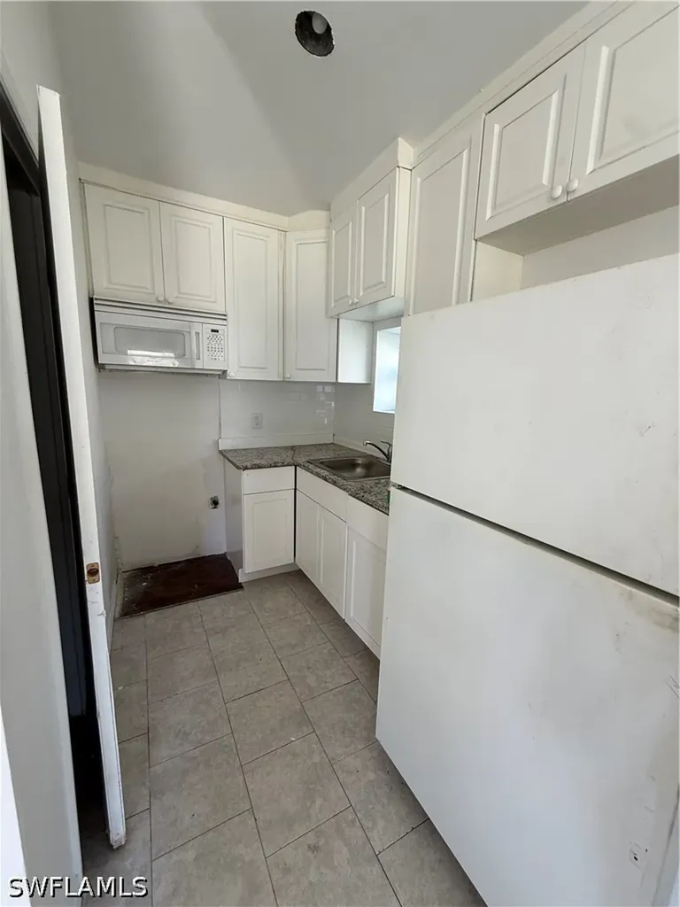 1189 N Tamiami Trail North Fort Myers FL 33903