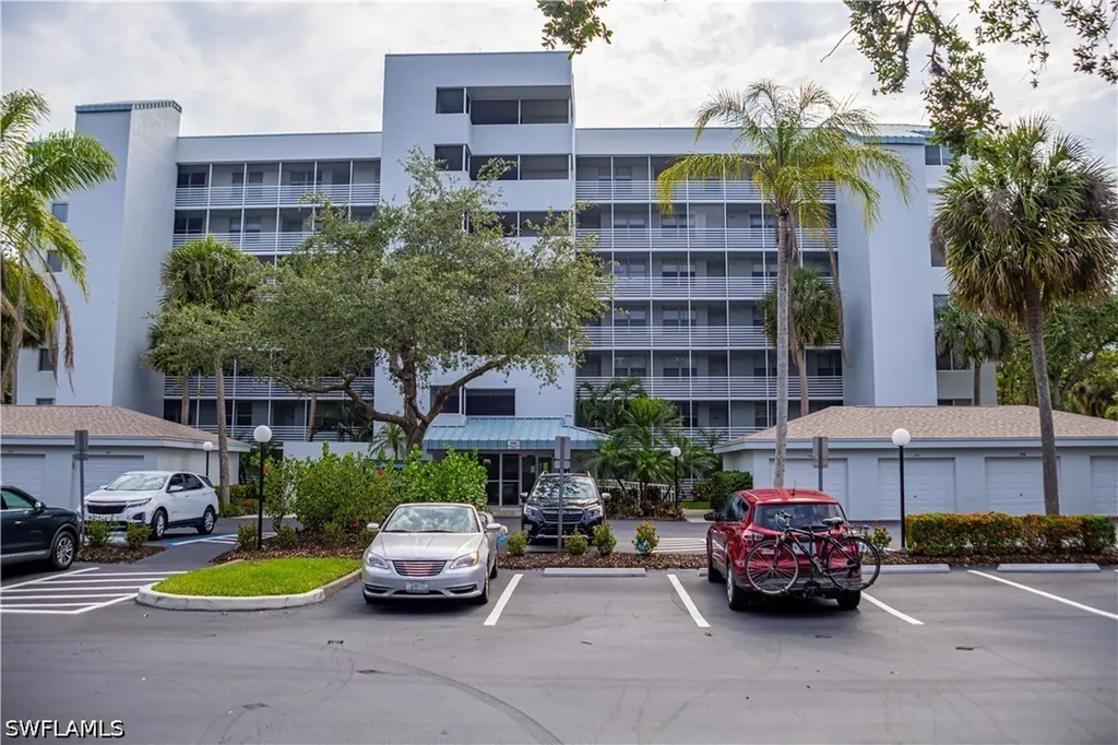 290 Naples Cove Drive Naples FL 34110