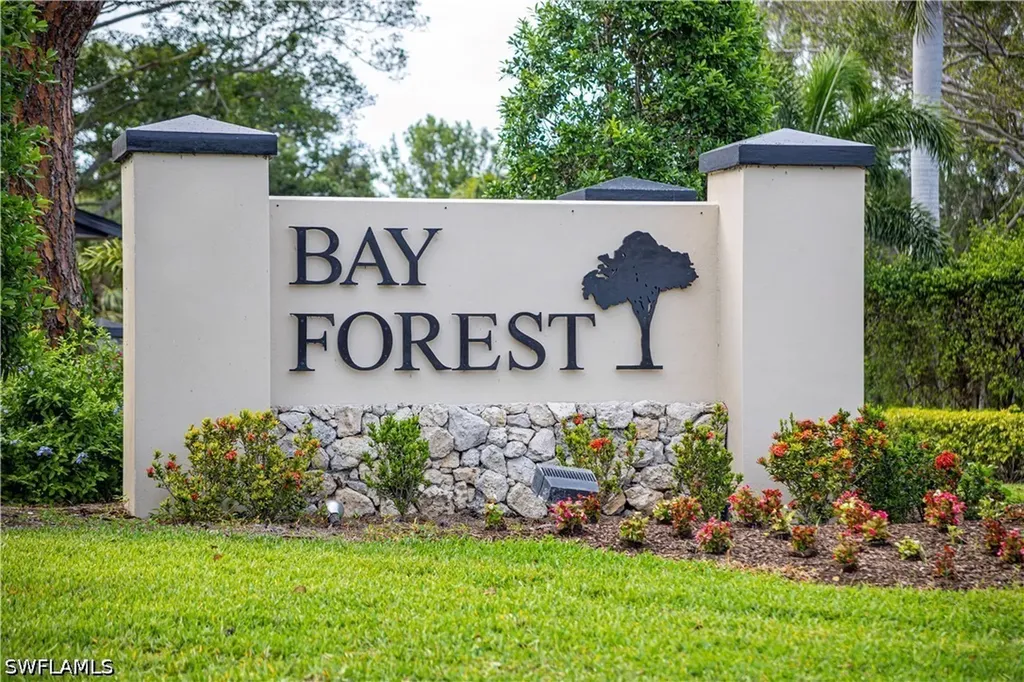 290 Naples Cove Drive Naples FL 34110