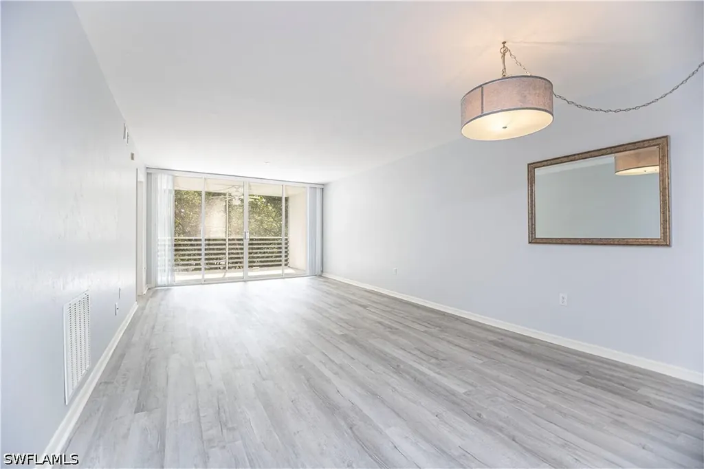 290 Naples Cove Drive Naples FL 34110
