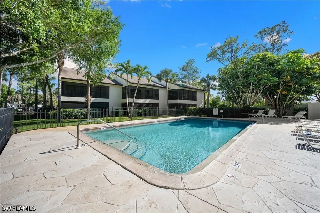 1808 Kings Lake Boulevard Naples FL 34112