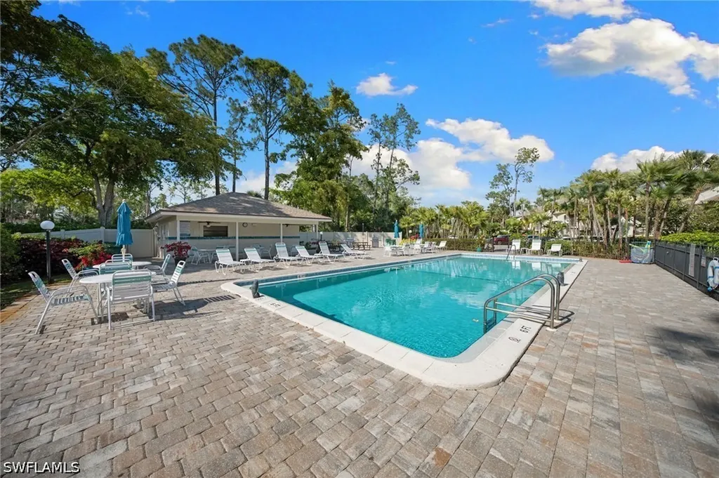 1808 Kings Lake Boulevard Naples FL 34112
