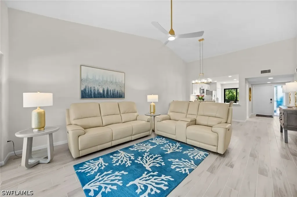 1808 Kings Lake Boulevard Naples FL 34112