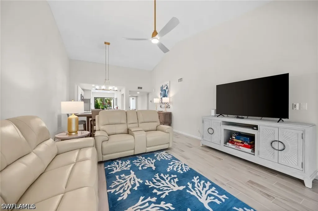 1808 Kings Lake Boulevard Naples FL 34112