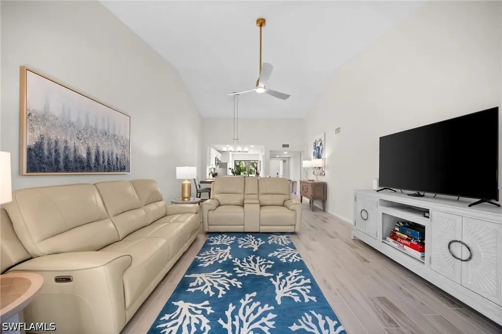 1808 Kings Lake Boulevard Naples FL 34112