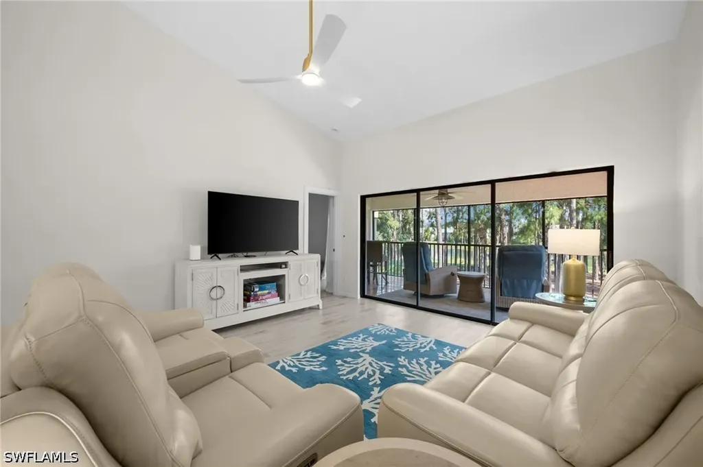 1808 Kings Lake Boulevard Naples FL 34112