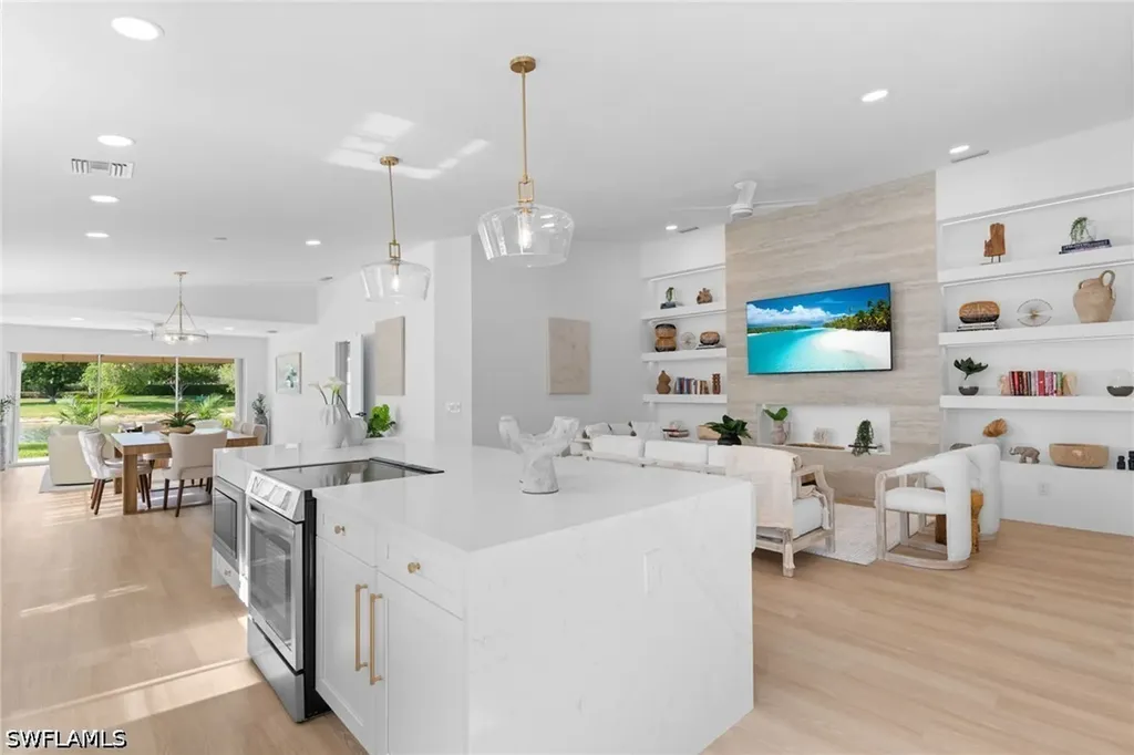 3149 Andorra Court Naples FL 34109