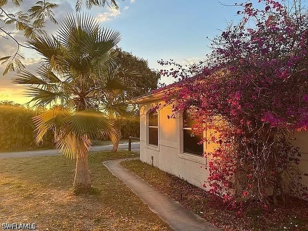 10551 Deal Road North Fort Myers FL 33917