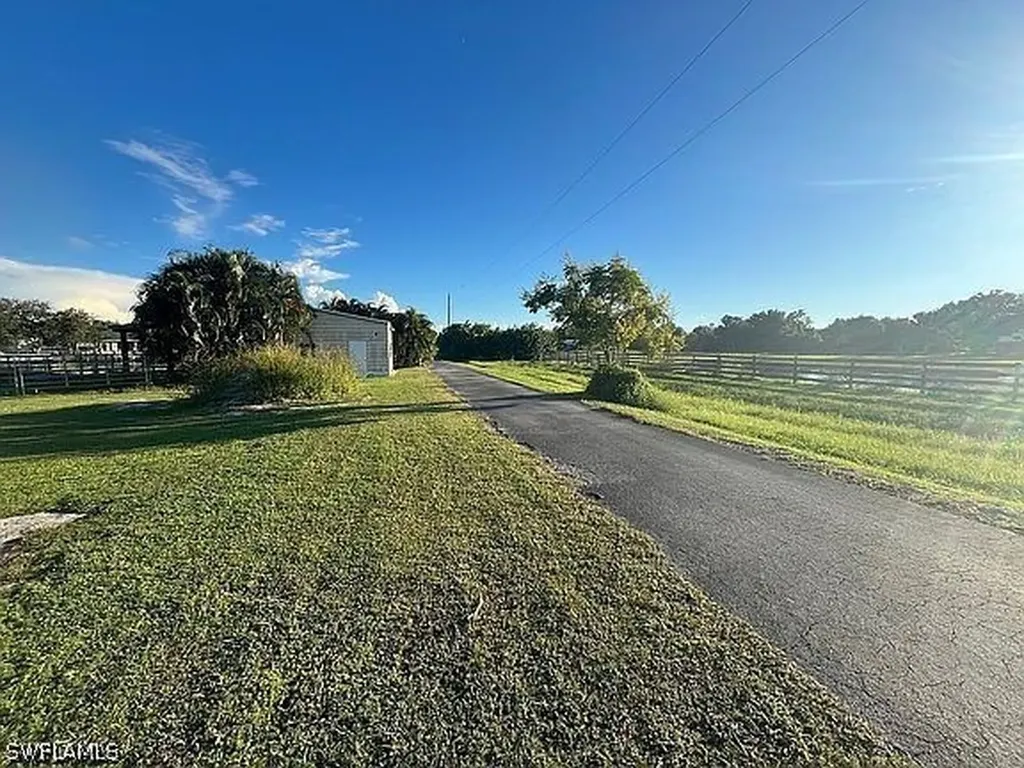 10551 Deal Road North Fort Myers FL 33917