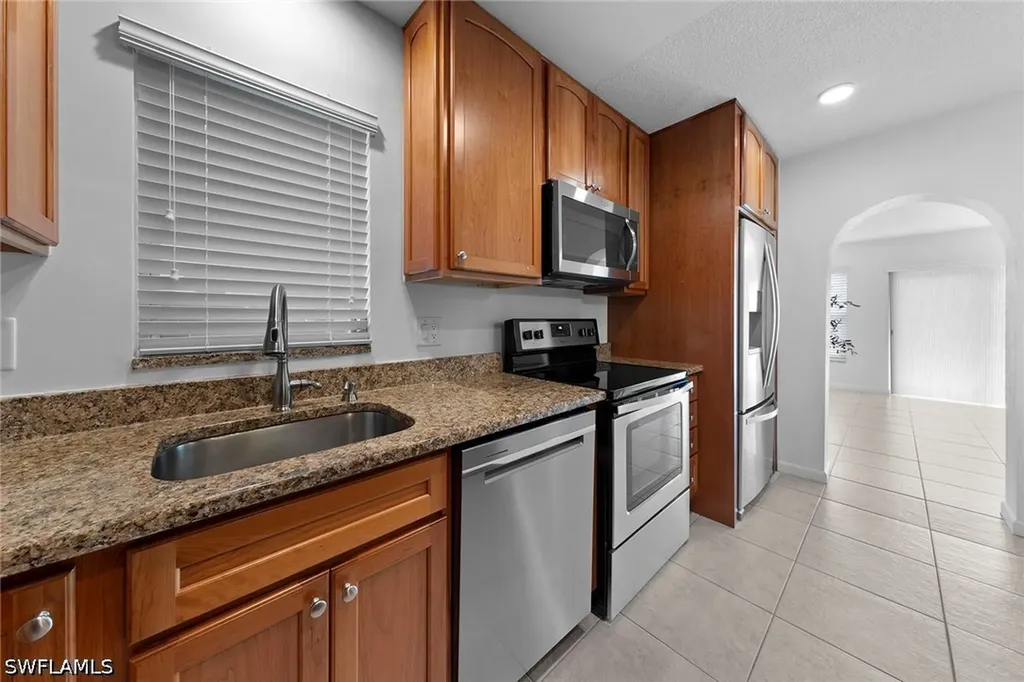 287 Rosewood Court Lehigh Acres FL 33936