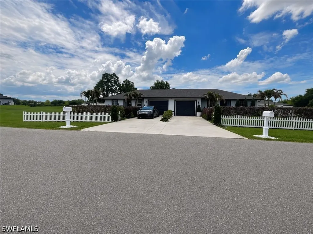 4449 26th Street SW Lehigh Acres FL 33973