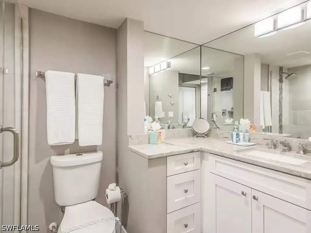 600 Neapolitan Way Naples FL 34103