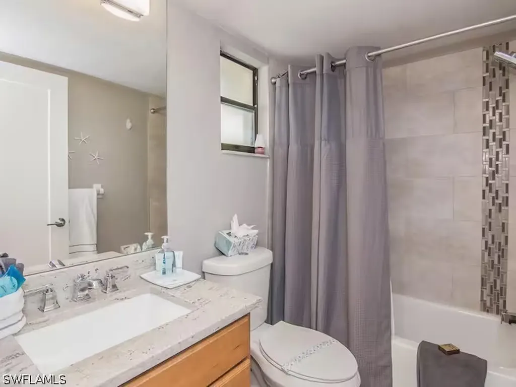 600 Neapolitan Way Naples FL 34103