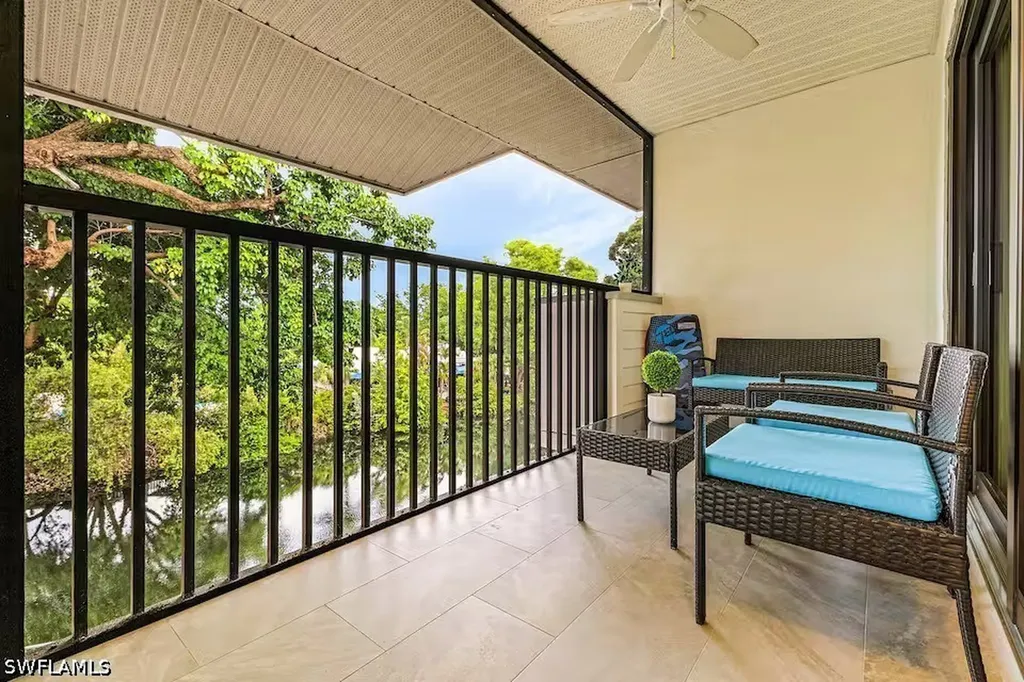 600 Neapolitan Way Naples FL 34103
