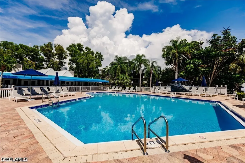 600 Neapolitan Way Naples FL 34103