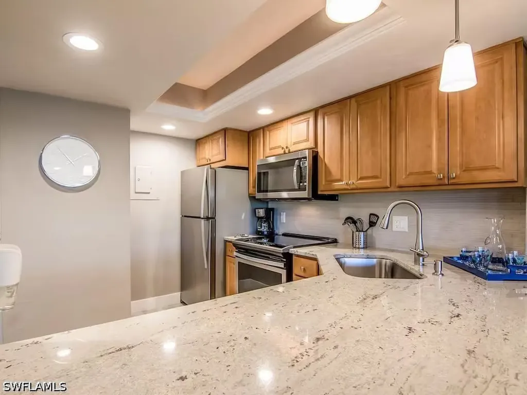 600 Neapolitan Way Naples FL 34103