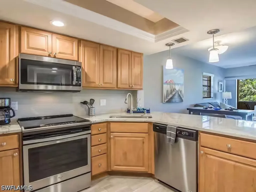 600 Neapolitan Way Naples FL 34103