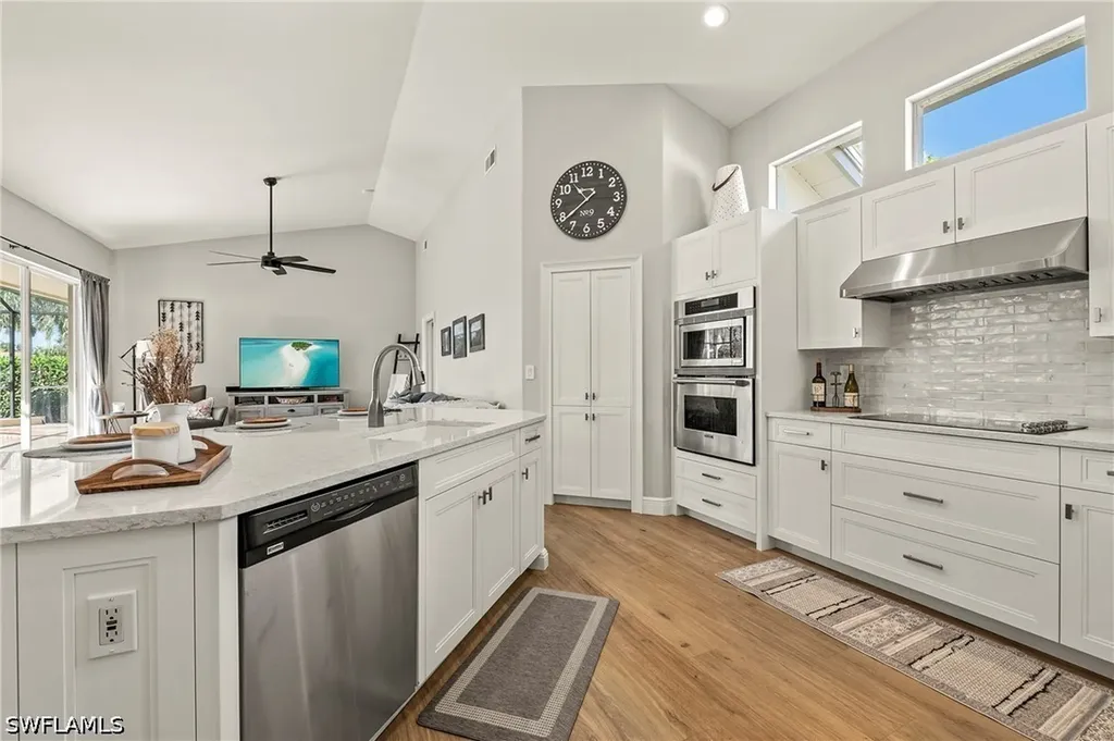 1015 Tivoli Lane Naples FL 34104
