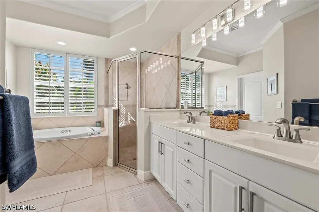 1015 Tivoli Lane Naples FL 34104