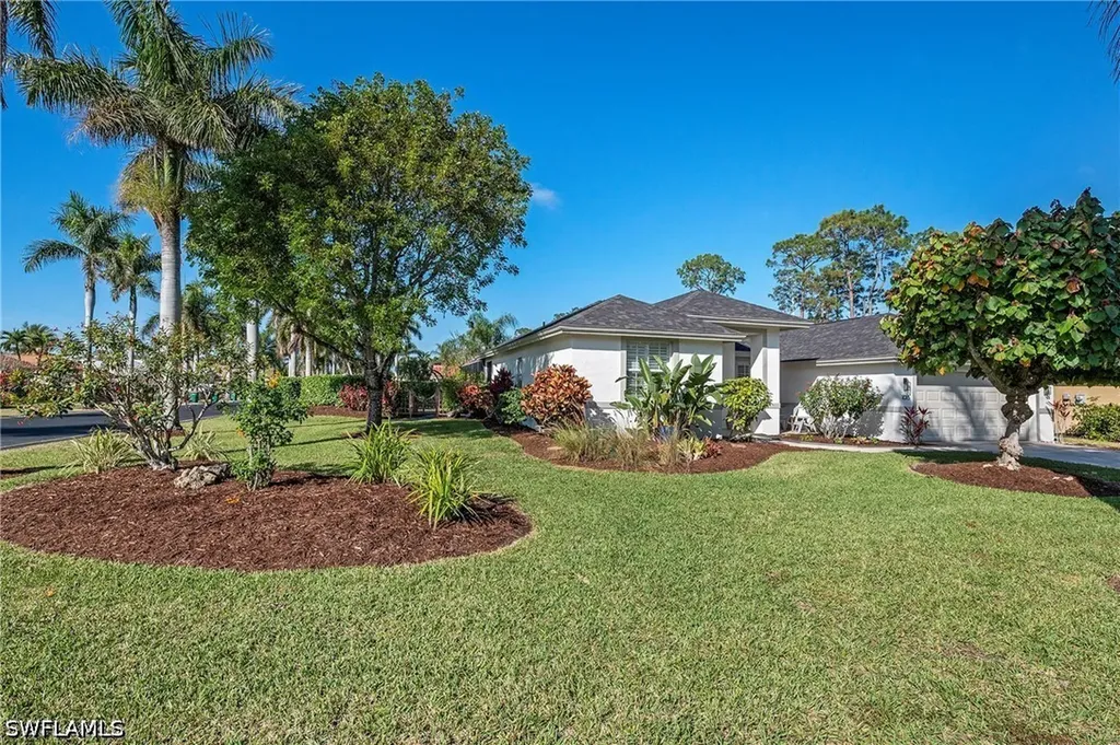 1015 Tivoli Lane Naples FL 34104