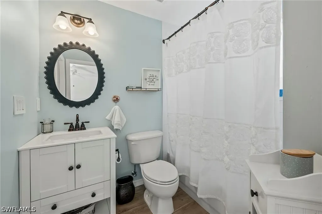 1015 Tivoli Lane Naples FL 34104
