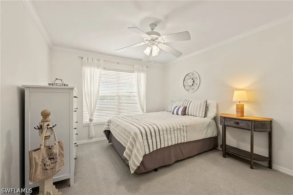 1015 Tivoli Lane Naples FL 34104