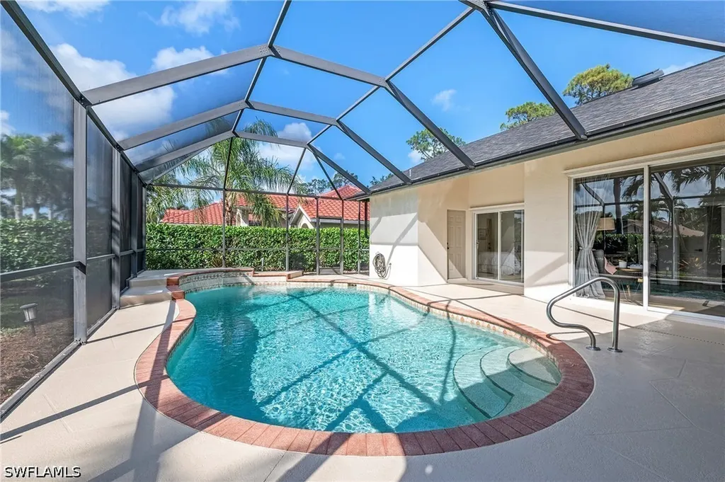 1015 Tivoli Lane Naples FL 34104