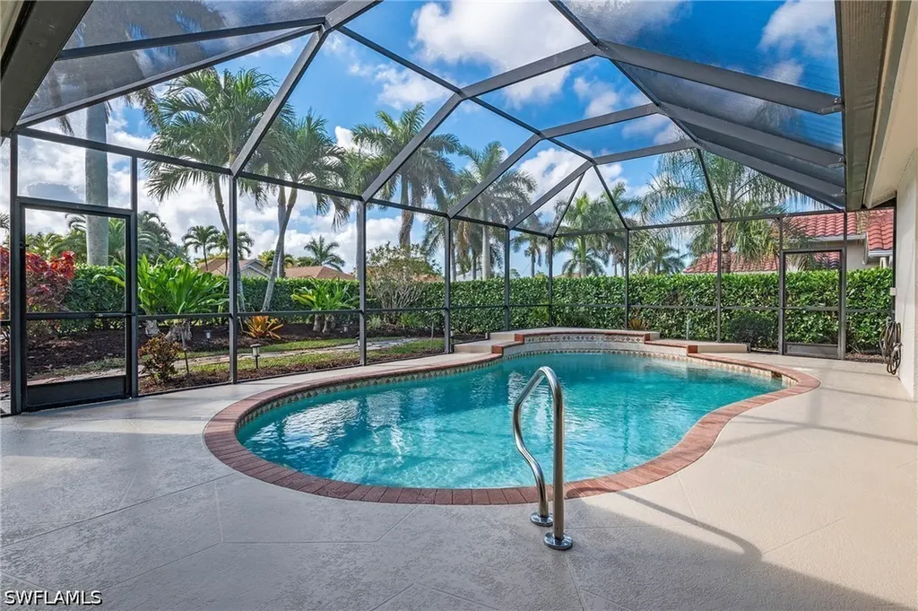 1015 Tivoli Lane Naples FL 34104