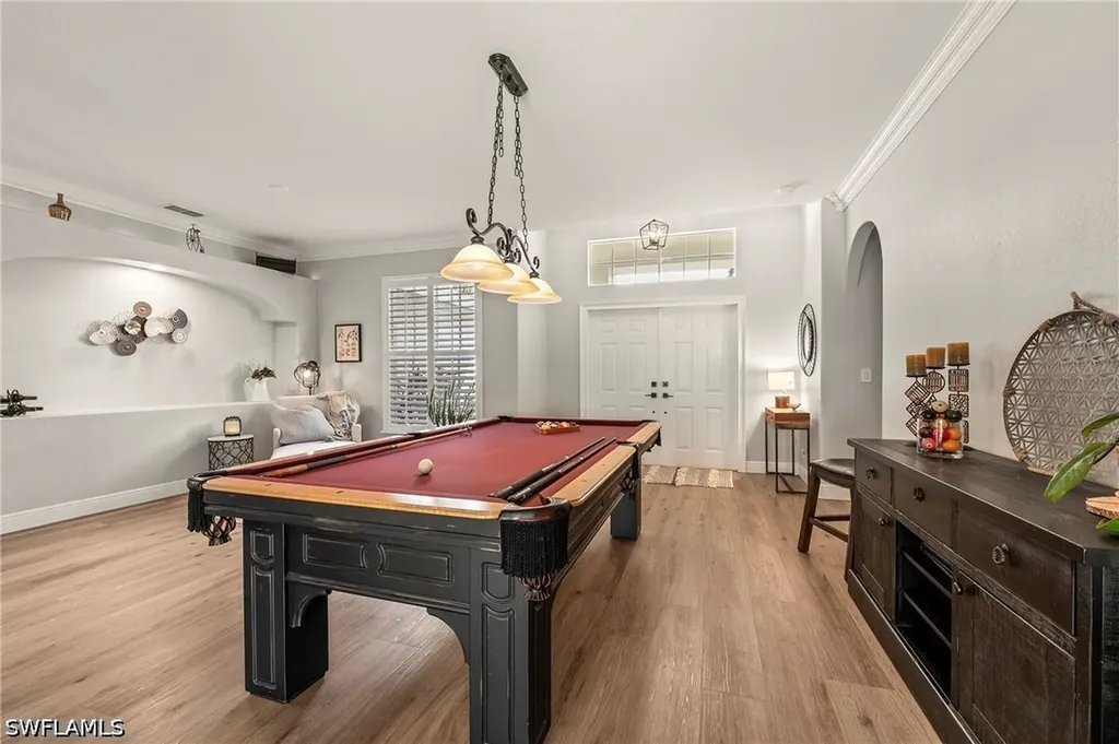 1015 Tivoli Lane Naples FL 34104