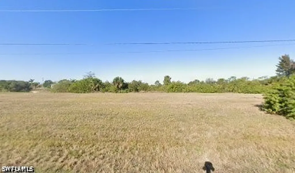 1824 NE 21st Place Cape Coral FL 33909