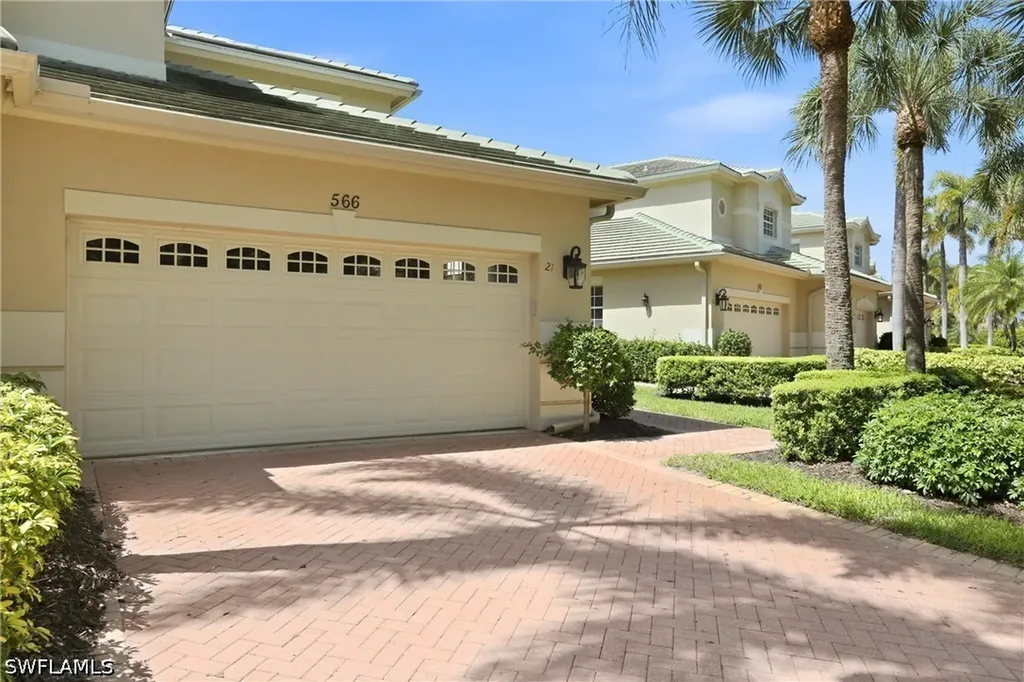 566 Vintage Reserve Lane Naples FL 34119