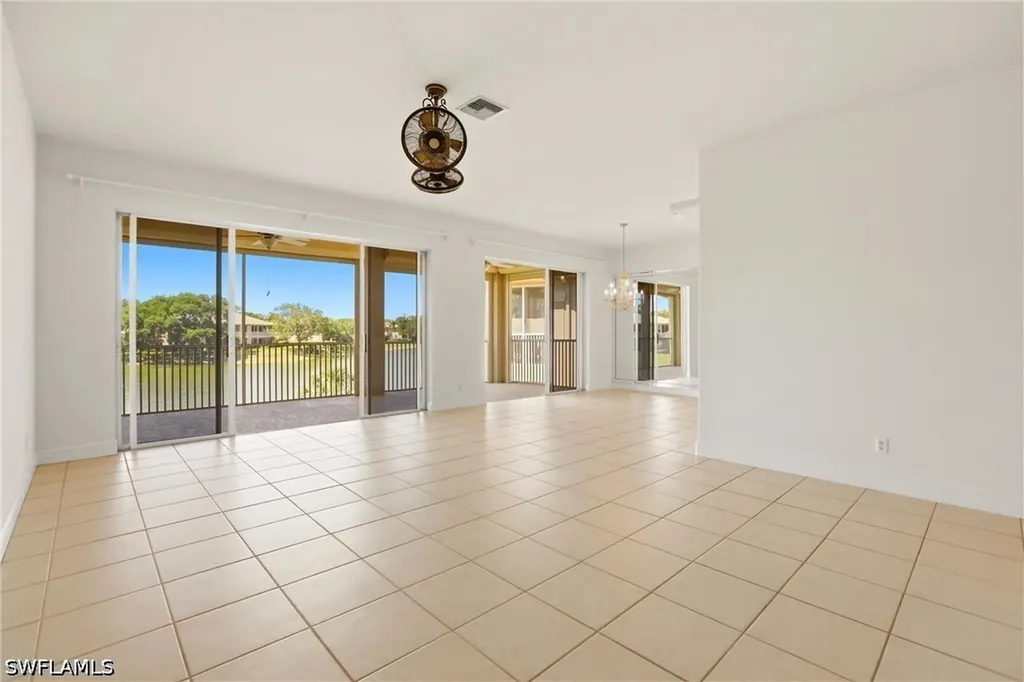 566 Vintage Reserve Lane Naples FL 34119