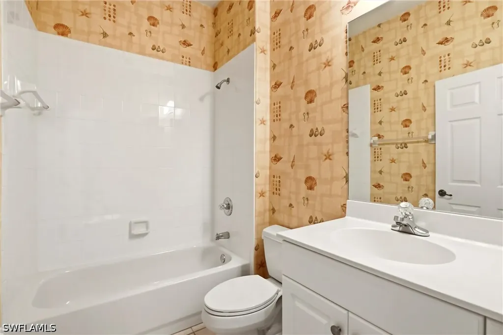 566 Vintage Reserve Lane Naples FL 34119