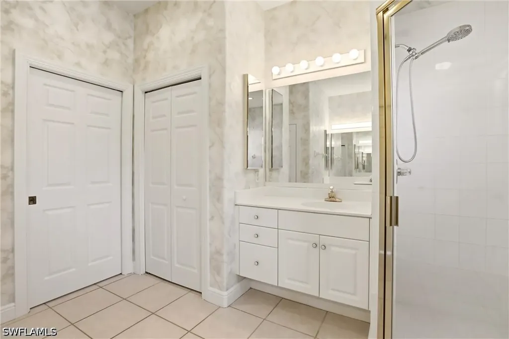 566 Vintage Reserve Lane Naples FL 34119