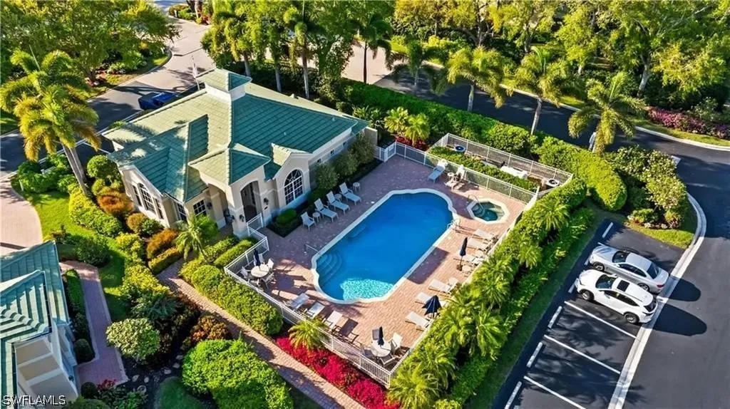 566 Vintage Reserve Lane Naples FL 34119