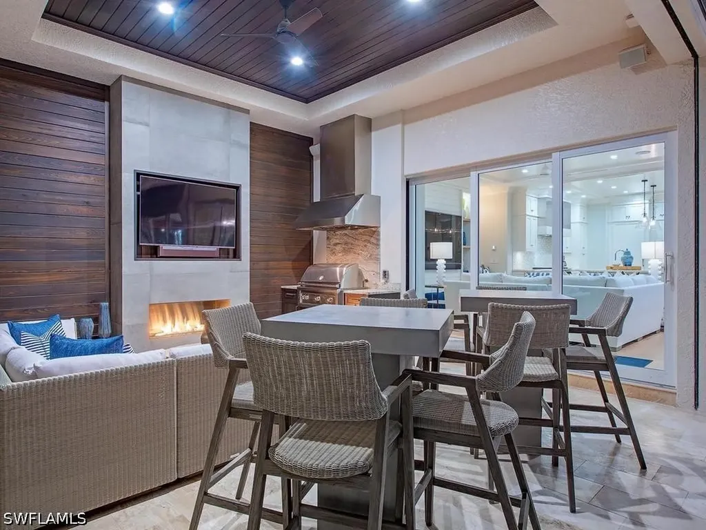 1959 4th Street S Naples FL 34102