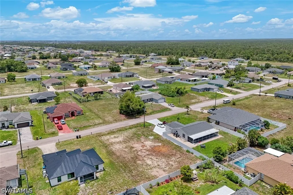 3205 NW 2nd Place Cape Coral FL 33993