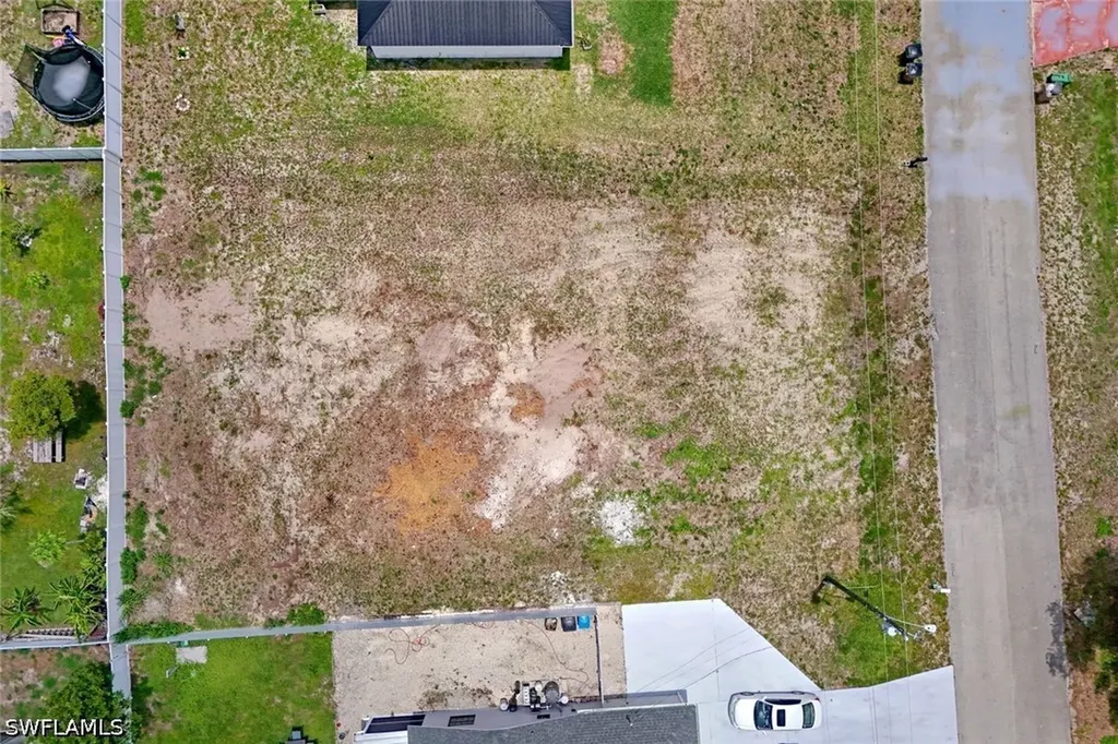 3205 NW 2nd Place Cape Coral FL 33993