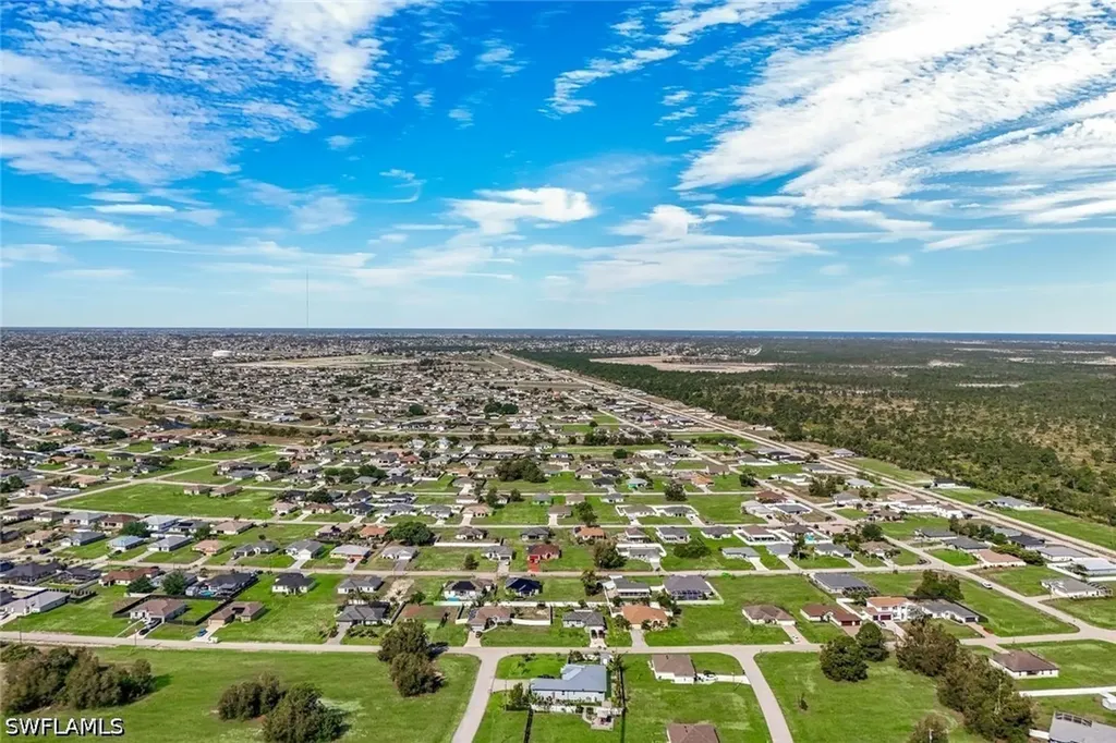 3205 NW 2nd Place Cape Coral FL 33993