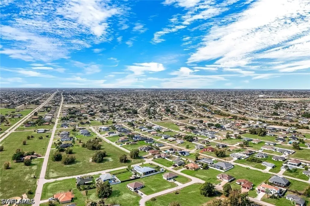 3205 NW 2nd Place Cape Coral FL 33993